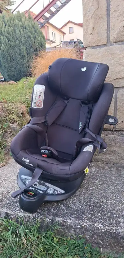 Detskú autosedačku Joie i-Spin 360