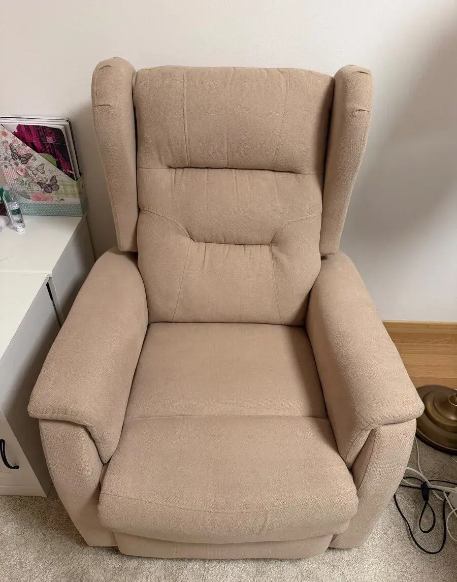 Relaxačné polohovacie kreslo COMFORT Ušiak – béžové