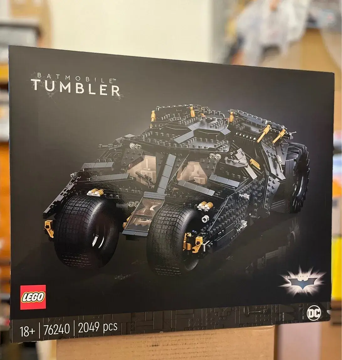 Lego 76240 Batmobile Thumbler