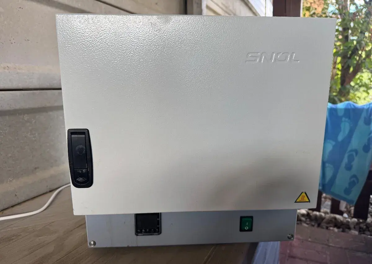Laboratórna sušiaca pec SNOL 24/200 (do 200°C) – r.v. 2020