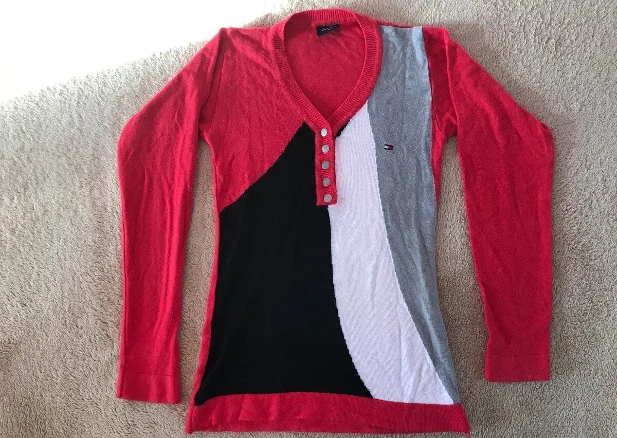 Tommy Hilfiger sveter