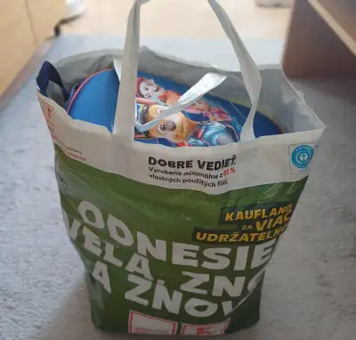 Taška chlapcenskeho obleceniana 5,6 r