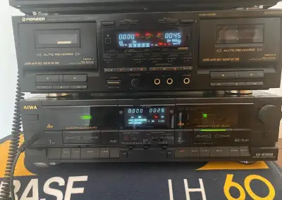 2 kazetove magnetofony Pioneer, AIWA,Kenwood