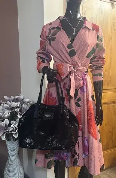 Krásna glitrová kabelka 2v1 zn. GUESS originál
