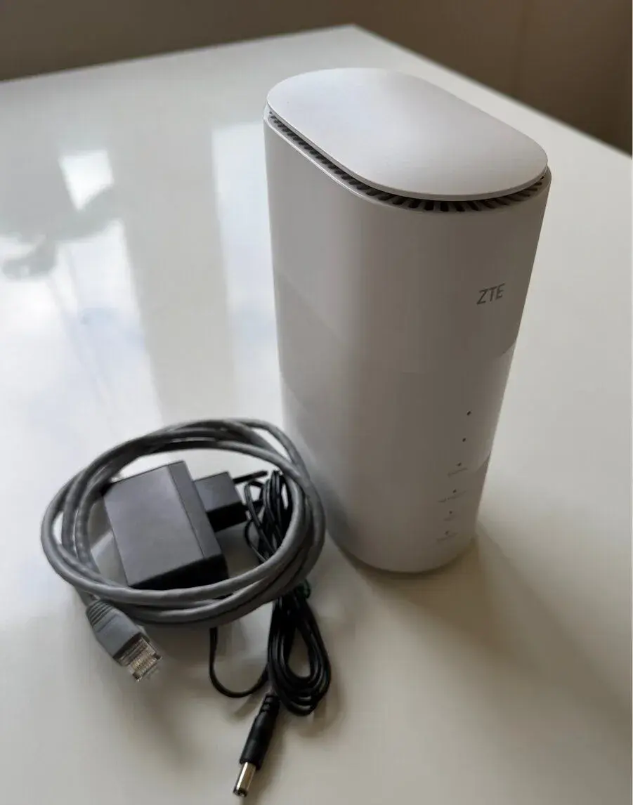 ZTE MC801A 5G/LTE modem