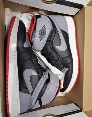 Nové vysoké Air Jordan 1 MID (veľkosť 38) + ďalšie ZADARMO