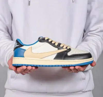 Nike fragment x travis scott x air jordan 1