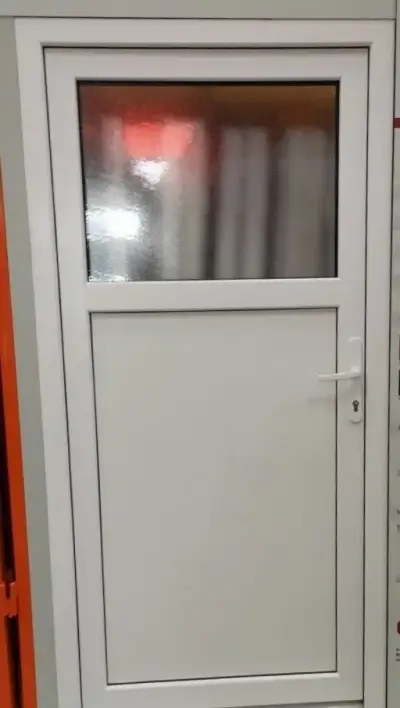 Plastové dvere nové