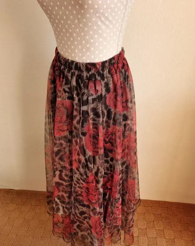 nová dlhá tylová sukňa leo vzor s kvetmi veľ. M/L
