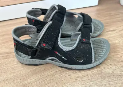 Športové sandále veľ. 33