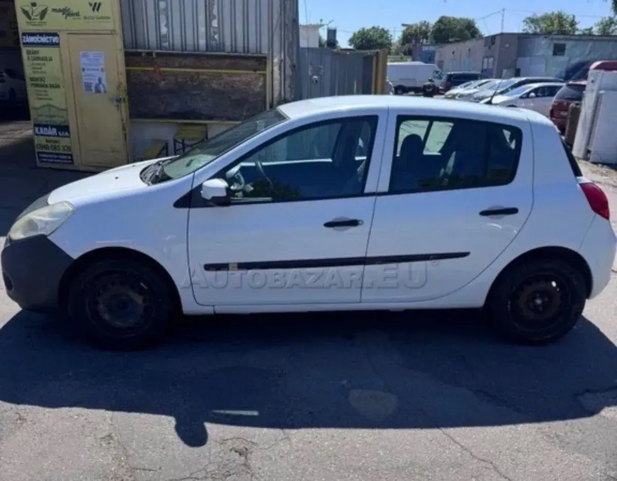 Renault clio – 2009, 150 000 km