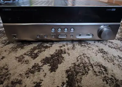 Yamaha RX-V383