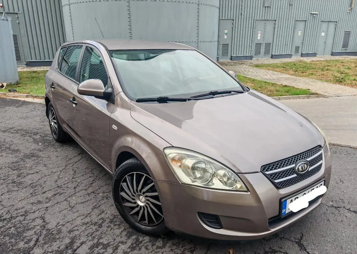 Kia CEED – 2007, 100 km