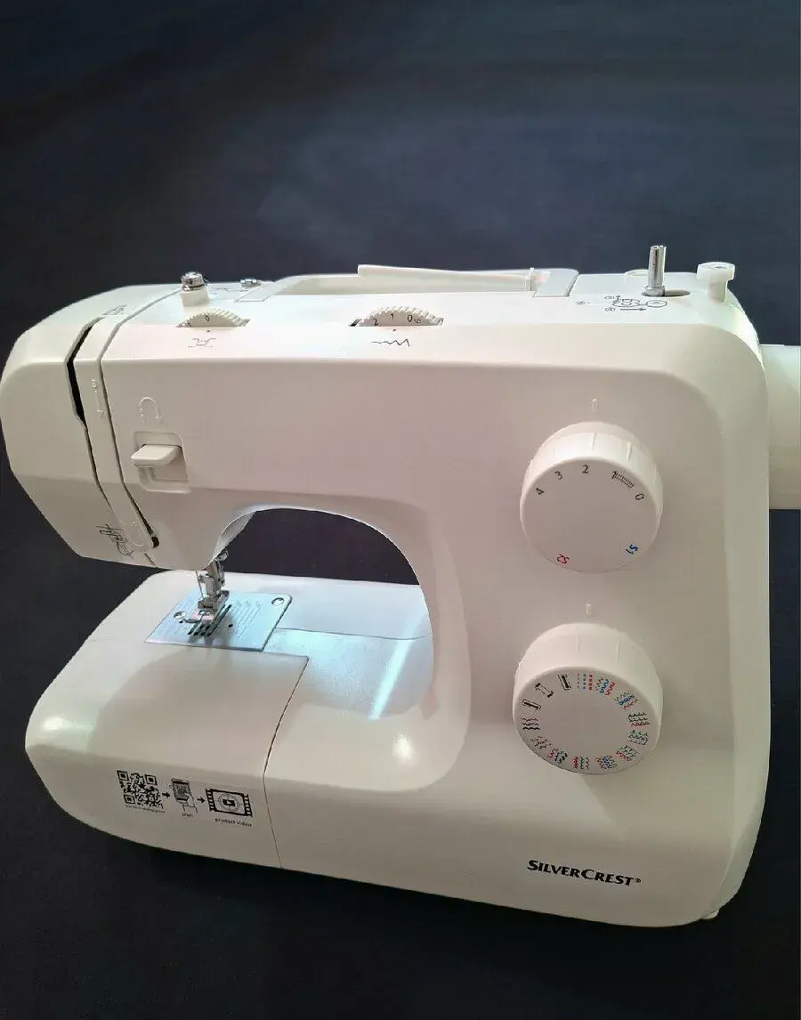 Nový nepoužívaný šijací stroj SilverCrest SNM 33 C1