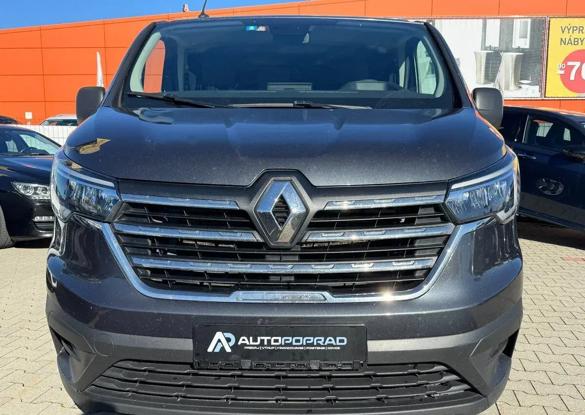 Renault Trafic – 2022, 143 000 km