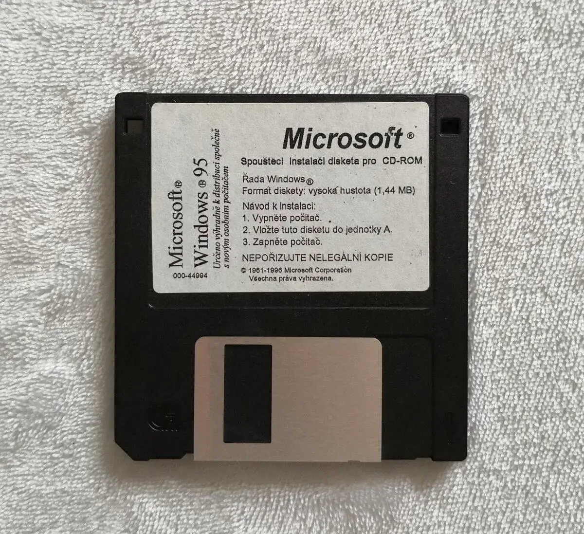 Originál Microsoft Windows 98 spouštecí instalační disketa