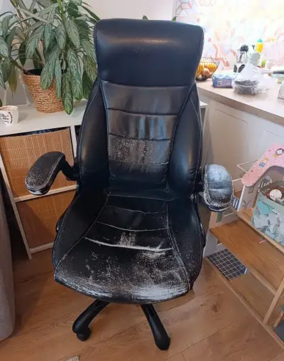 Kancelárske kreslo