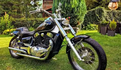 KAWASAKI VULCAN VN1500, krásny stav, Čierna metalíza,
