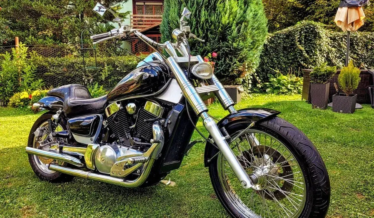 KAWASAKI VULCAN VN1500, krásny stav, Čierna metalíza,