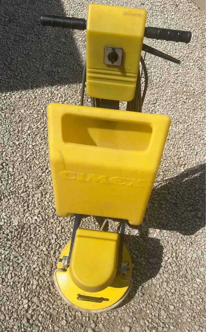 Profesionálny čistiaci stroj Truvox Cimex Cyclone R48