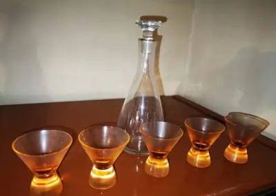 Retro set pohárov s karafou
