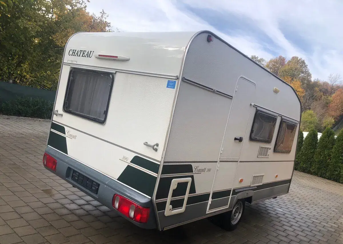 Karavan CHATEAU 390 Caratt - Predstan -Nosič , AKO NOVÝ
