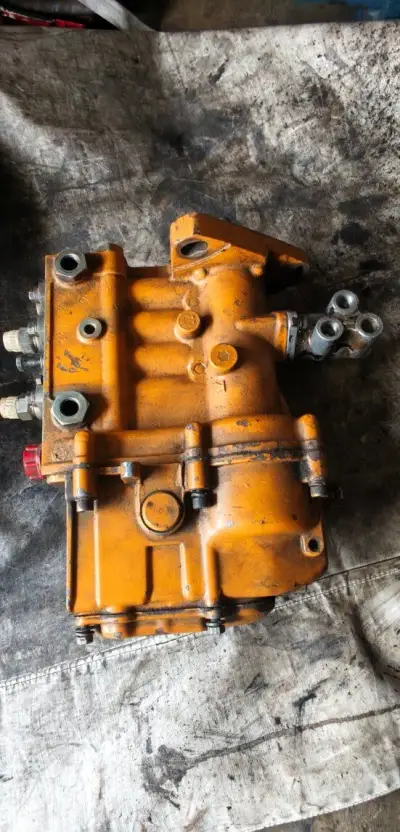 Motor Zetor crystal LKT 81 vstrekovacie čerpadlo