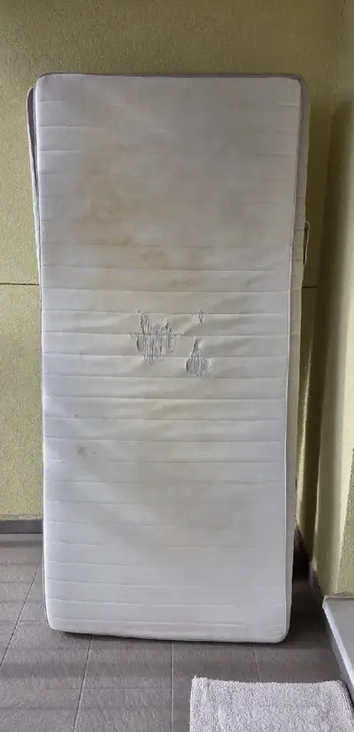 Darujem 2 matrace za odvoz