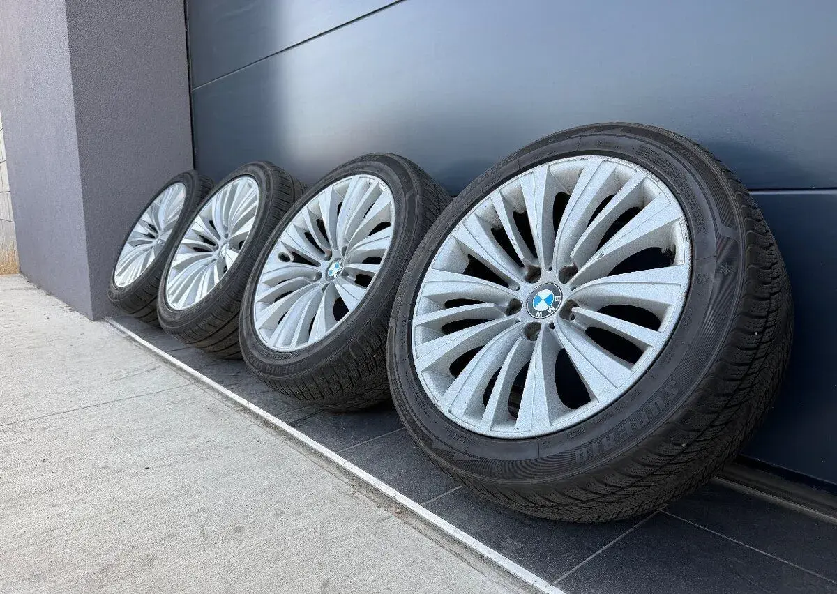 Originál R19 zimná sada 275/40 a 245/45 R19