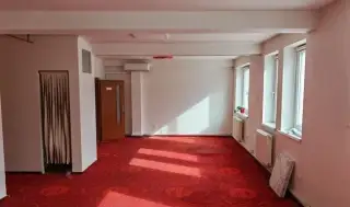 KANCELÁRIE– STARÝ JUH | 66 m² | PARKOVANIE
