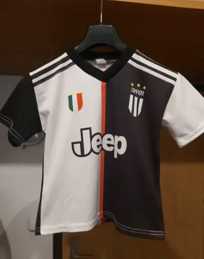Dres RONALDO, velkosť na 4 roky.