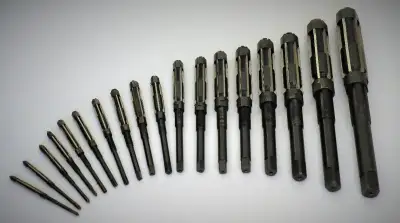 Sada nastavitelnych vystružnikov 6 až 33,5mm