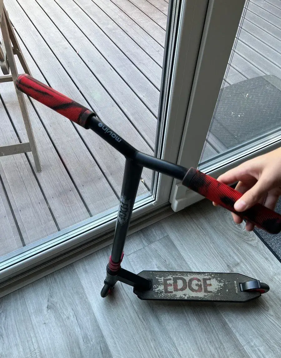 Freestyle kolobežka Movino Edge