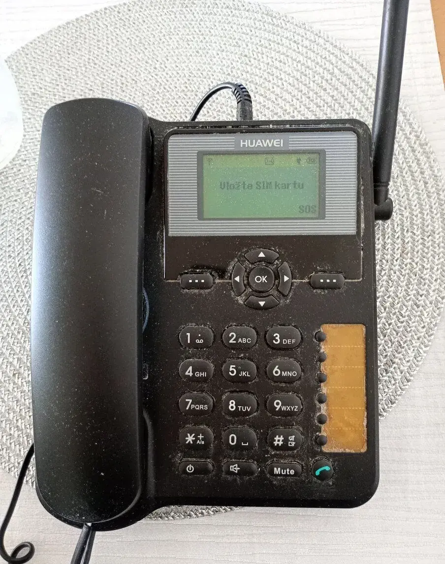 Stolný/klasický telefón na SIM kartu