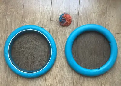 Frisbee - sada 2 lietajúcich tanierov s mäkkou loptičkou