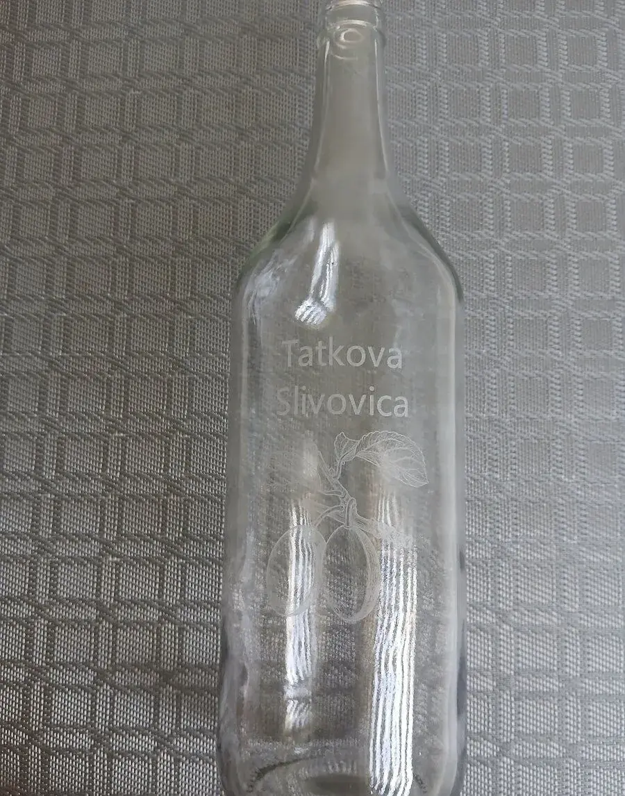 Flaše a poháre