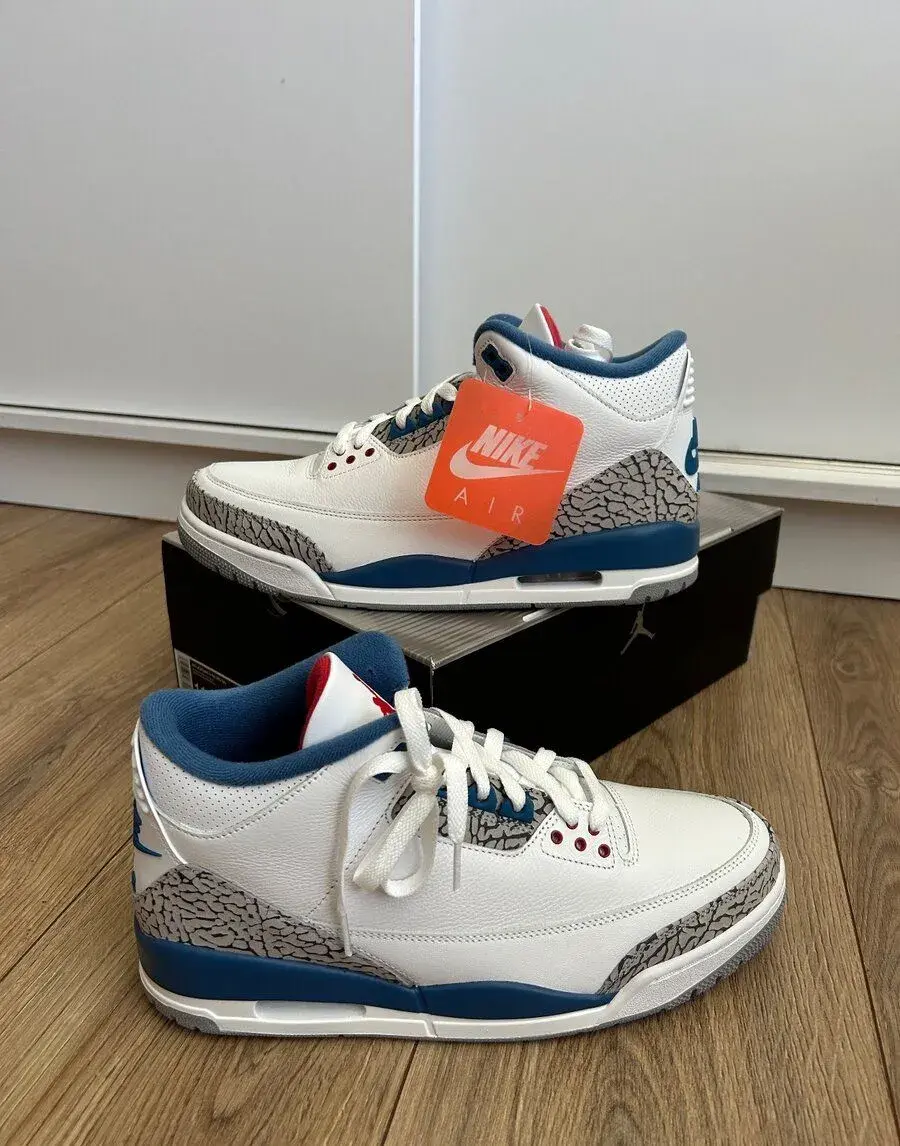 Jordan 3 True Blue