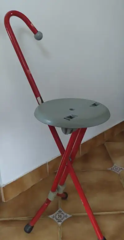 Skladacia prenosná stolička