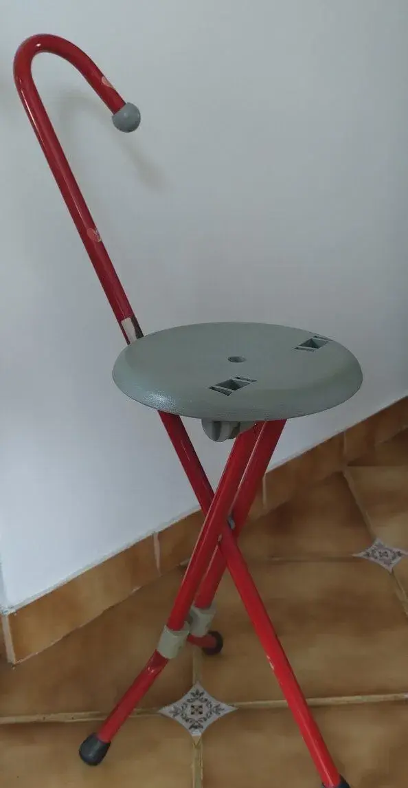 Skladacia prenosná stolička