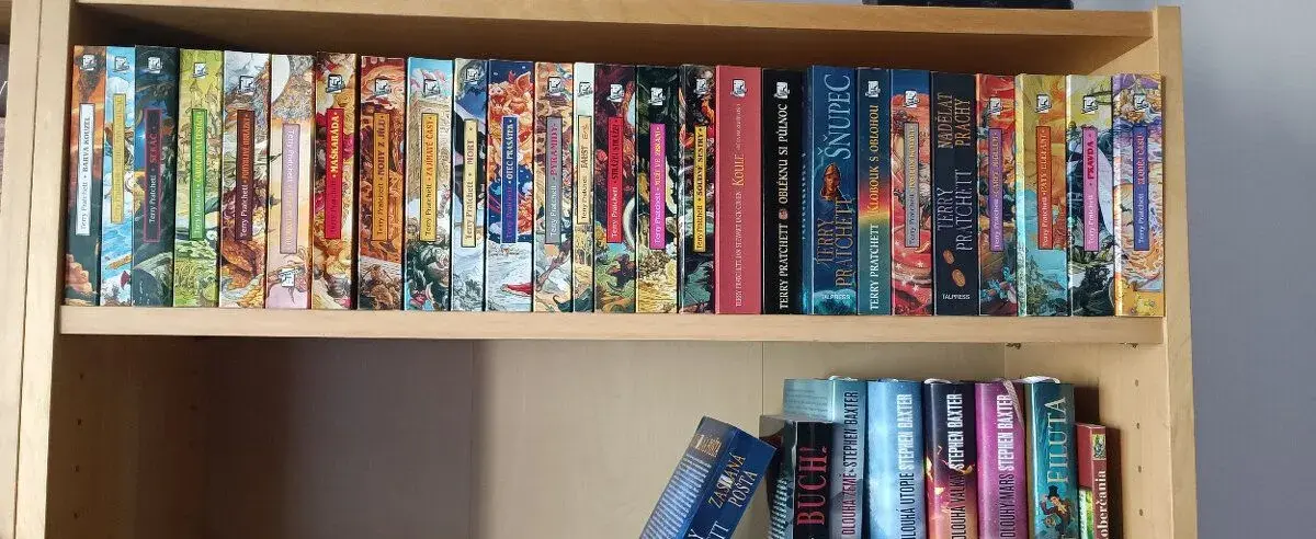 Veľká zbierka kníh Terry Pratchett – Úžasná Zeměplocha (CZ,