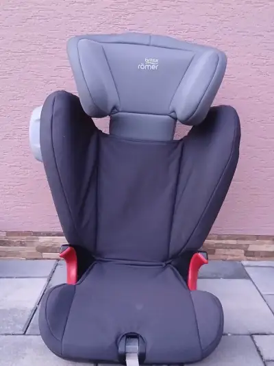 Autosedacku Britax Römer