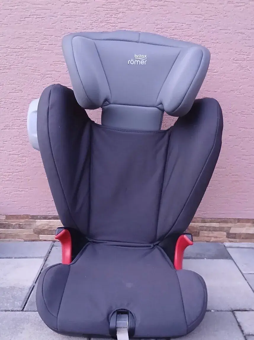 Autosedacku Britax Römer