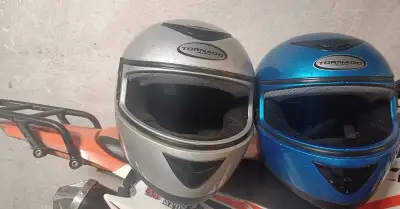 Moto-prilby