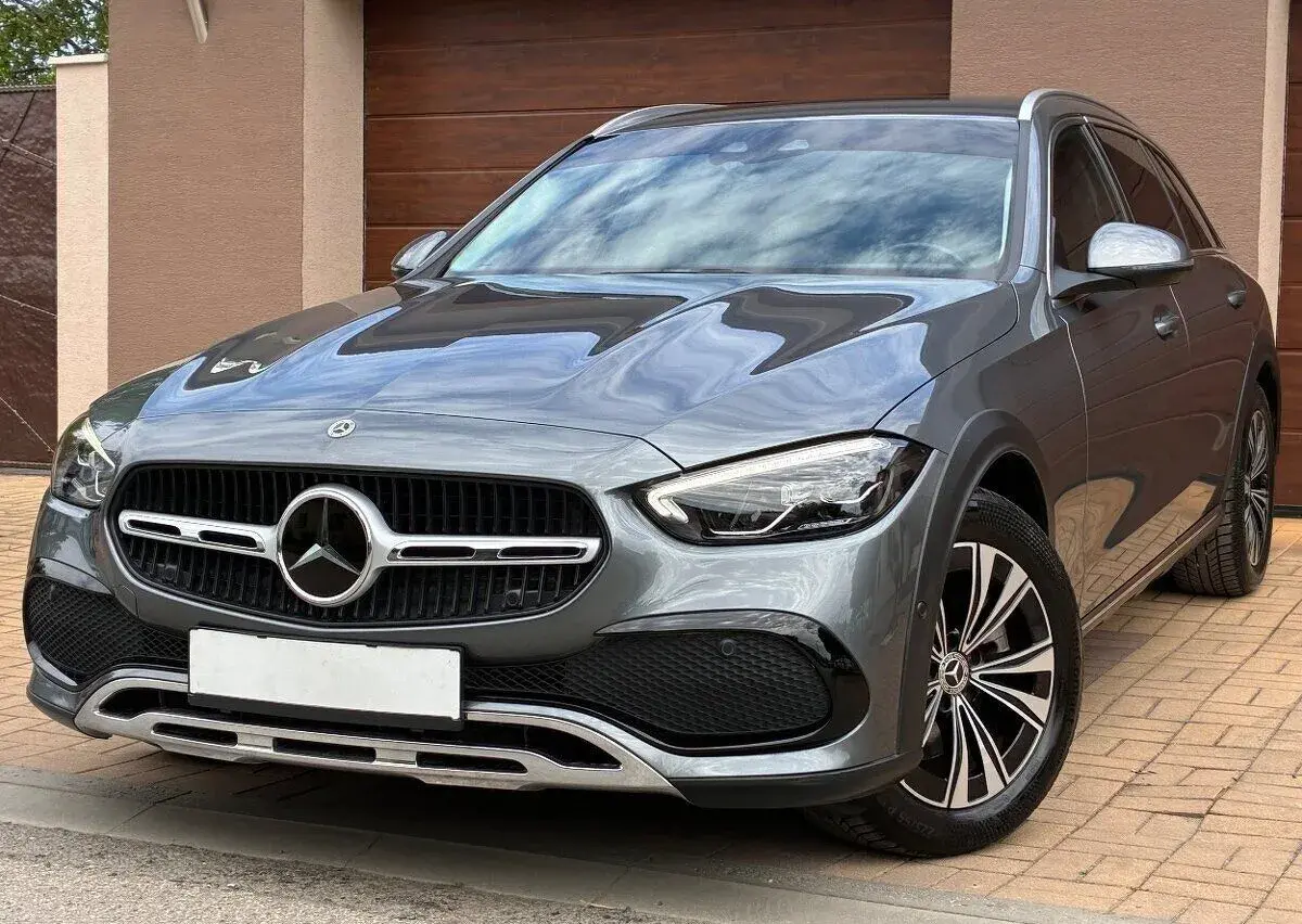 Mercedes-Benz C – 2022, 143 527 km