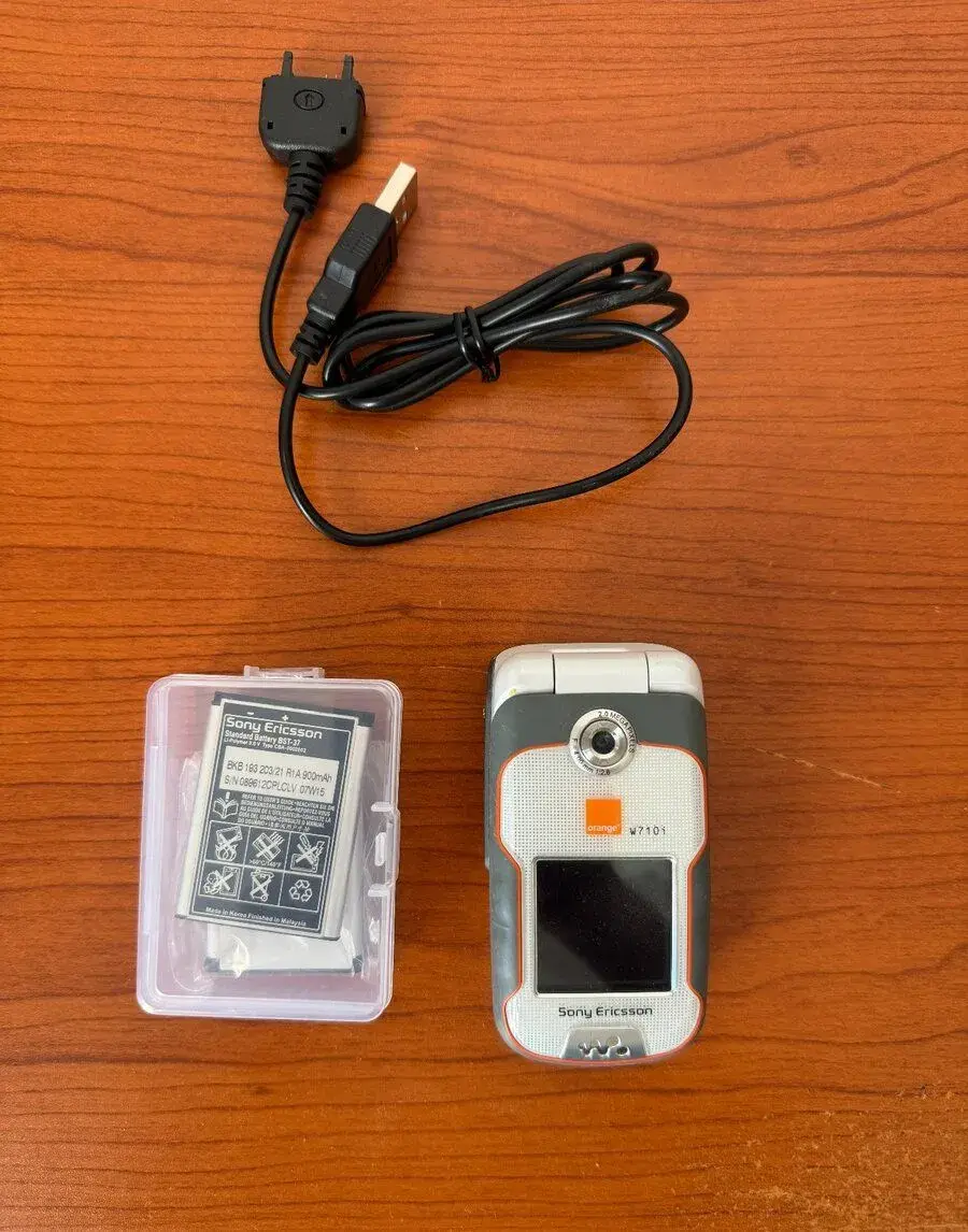 Sony Ericsson W710i