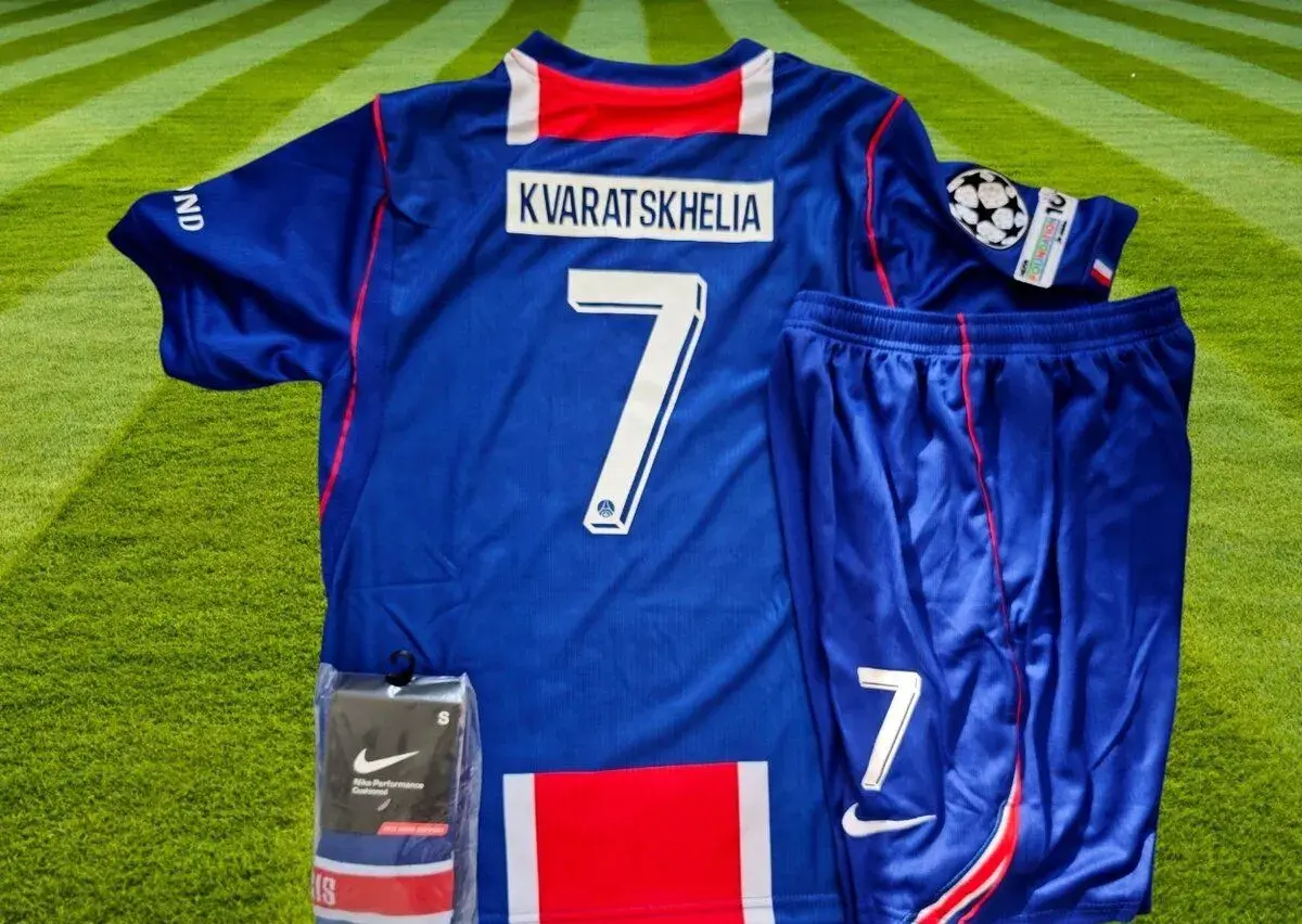 Kvaratskhelia dres #7 Paris St-Germain 26/27 135-145