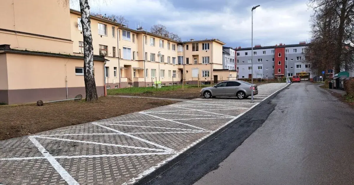 Parkovacie státia na prenájom - Mierova.