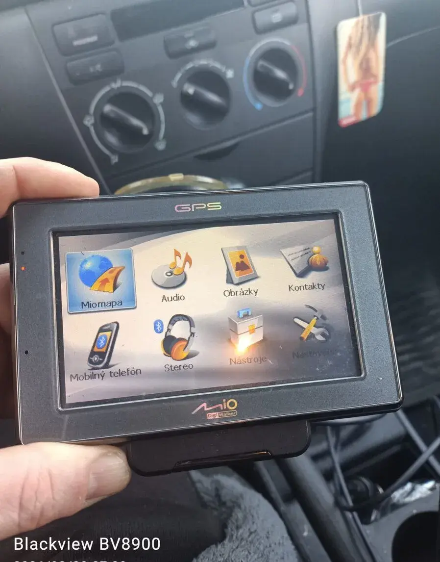 Navigacia Mio C520 - citaj text