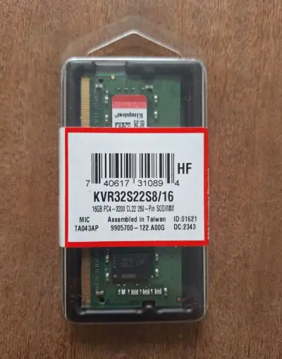 Preda novu RAM Kingston 16GB DDR4 3200 - Nerozbalena