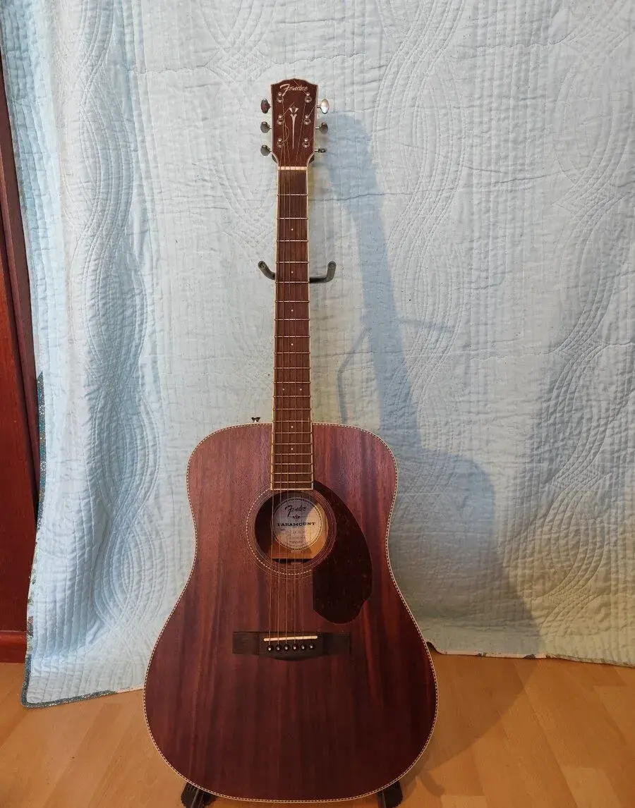 Fender PM-1 celomasivna, akustická